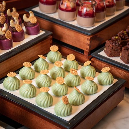 Holiday Inn Chongqing Guanyinqiao By Ihg Exterior photo