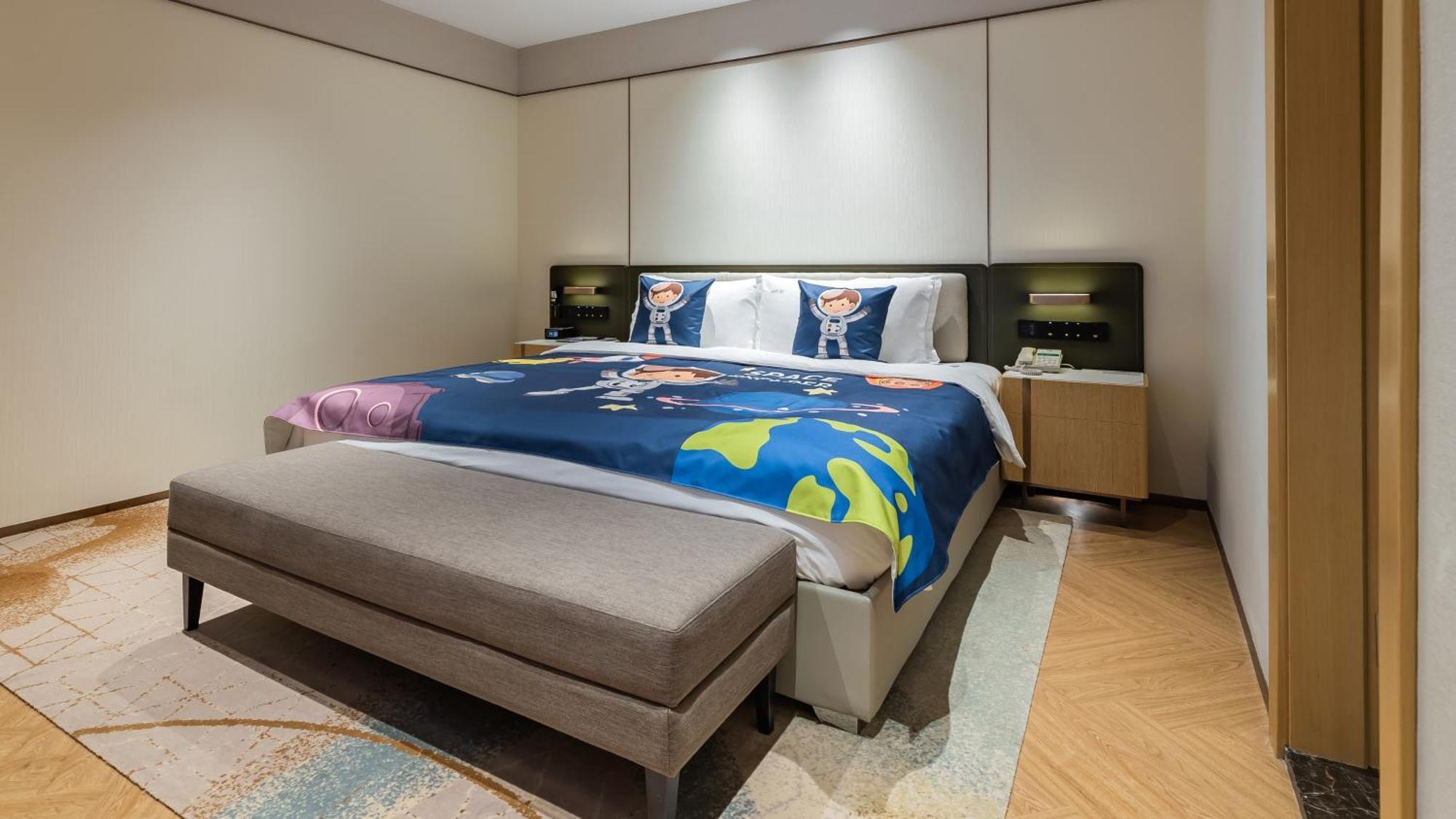 Holiday Inn Chongqing Guanyinqiao By Ihg Exterior photo